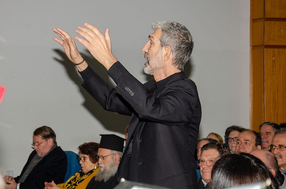 Μια εξαιρετική και γεμάτη νοήματα διάλεξη έδωσε την Δευτέρα 17 Φεβρουαρίου ο γνωστός δημοσιογράφος, Νομικός και Εκδότης της παλαιότερης εφημερίδας της χώρας μας της ΕΣΤΙΑΣ (η οποία το 2026 συμπληρώνει 150 χρόνια ζωής) κ. Μανώλης Κοττάκης στην Σχολή Γονέων – Ανοικτό Πανεπιστήμιο Κατερίνης με θέμα: «Η Ευρώπη σαπίζει…». Η εκδήλωση έγινε σε Συνδιοργάνωση με το Επιμελητήριο Πιερίας.