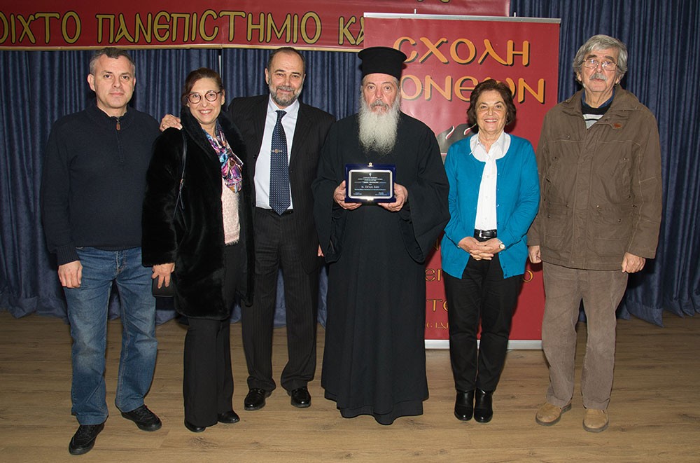 Από την συγκλονιστική κατάθεση ψυχής του π. Πέτρου Ζώη για τον γέροντα του, μακαριστό π. Εφραίμ Αριζονίτη στην Σχολή Γονέων Κατερίνης 2-12-2024
