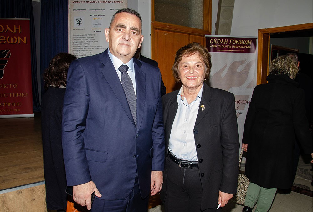 Ο Ευρωβουλευτής Φρέντη Μπελέρης «άνοιξε» την ψυχή του την Κυριακή 9 Μαρτίου 2025 στο Ανοικτό Πανεπιστήμιο Κατερίνης:  Έχω ζήσει την μισή μου ζωή εκτός της Ε.Ε. και την άλλη μισή μου εντός. Πιστέψτε με εντός είναι ασύγκριτα καλύτερα. Ο Έντυ Ράμα είναι υπάλληλος του Ερντογάν. Οι Γερμανοί στέλνουν στην Αλβανία τοξικά απόβλητα. Οι Ιταλοί μετανάστες. Αν δεν επιστραφούν οι περιουσίες των Ελλήνων στην Βόρεια Ήπειρο θα αδειάσει η Εθνική Μειονότητα! Για την ασφάλεια του Ελληνικού κράτους πρέπει να μείνουν οι Βορειοηπειρώτες στην Βόρεια Ήπειρο. Θεωρώ άτιμο και προσβλητικό να μην έχουν δικαίωμα οι πολίτες της Αλβανίας στην περιουσία τους και στο να εκλέγουν όποιον επιθυμούν. Η Δικαιοσύνη στην Αλβανία ελέγχεται πλήρως από το καθεστώς το οποίο είναι μια σύγχρονη και εκμοντερνισμένη δικατατορία. Ο μακαριστός Αρχιεπίσκοπος Τιράνων, κυρός Αναστάσιος του εκμυστηρεύτηκε: «Δυστυχώς δεν μας θέλουν!». Η «Βόρεια Ήπειρος» αποτελεί το πιο ένδοξο κομμάτι της Ιστορίας και δεν δίνεται χάρισμα σε κανέναν. Είναι ΑΔΙΚΟ να παραχωρήσουμε τα ιστορικά μας δικαιώματα!