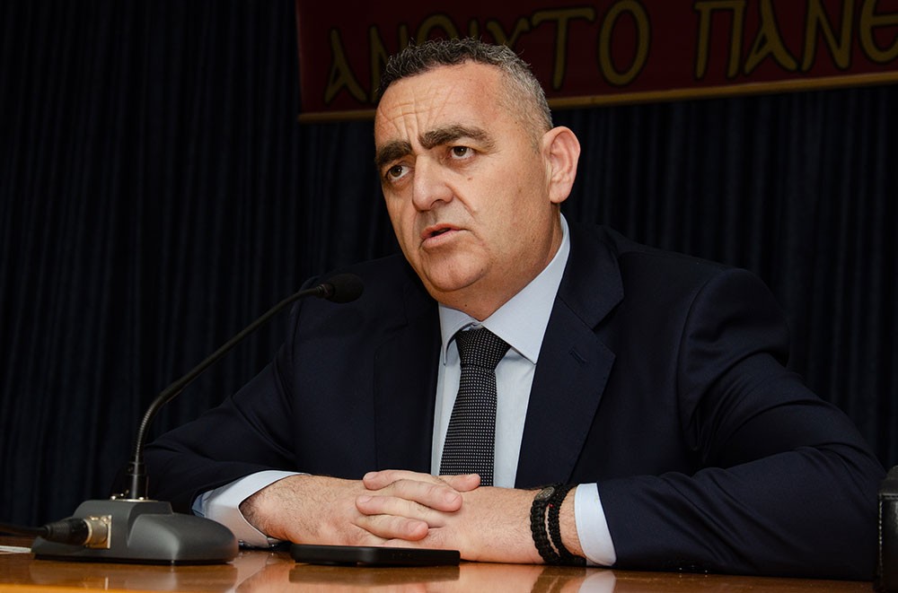 Ο Ευρωβουλευτής Φρέντη Μπελέρης «άνοιξε» την ψυχή του την Κυριακή 9 Μαρτίου 2025 στο Ανοικτό Πανεπιστήμιο Κατερίνης:  Έχω ζήσει την μισή μου ζωή εκτός της Ε.Ε. και την άλλη μισή μου εντός. Πιστέψτε με εντός είναι ασύγκριτα καλύτερα. Ο Έντυ Ράμα είναι υπάλληλος του Ερντογάν.