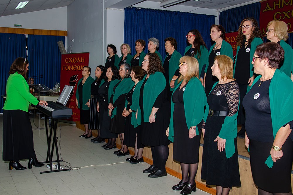 «Γνωριμία» με έναν Άγιο. Τον Άγιο Ιερώνυμο τον Σιμωνοπετρίτη είχαν την χαρά και την Ευλογία να γνωρίσουν οι φίλοι της Σχολής  Γονέων Κατερίνης την Δευτέρα 10-11-2025 μέσα από την ομιλία του ιερομονάχου π. Μύρωνος Σιμωνοπετρίτη ο οποίος με γλαφυρό τρόπο παρουσίασε την βιωτή του Οσίου Ιερώνυμου Σιμωνοπετρίτη, του Μικρασιάτη.