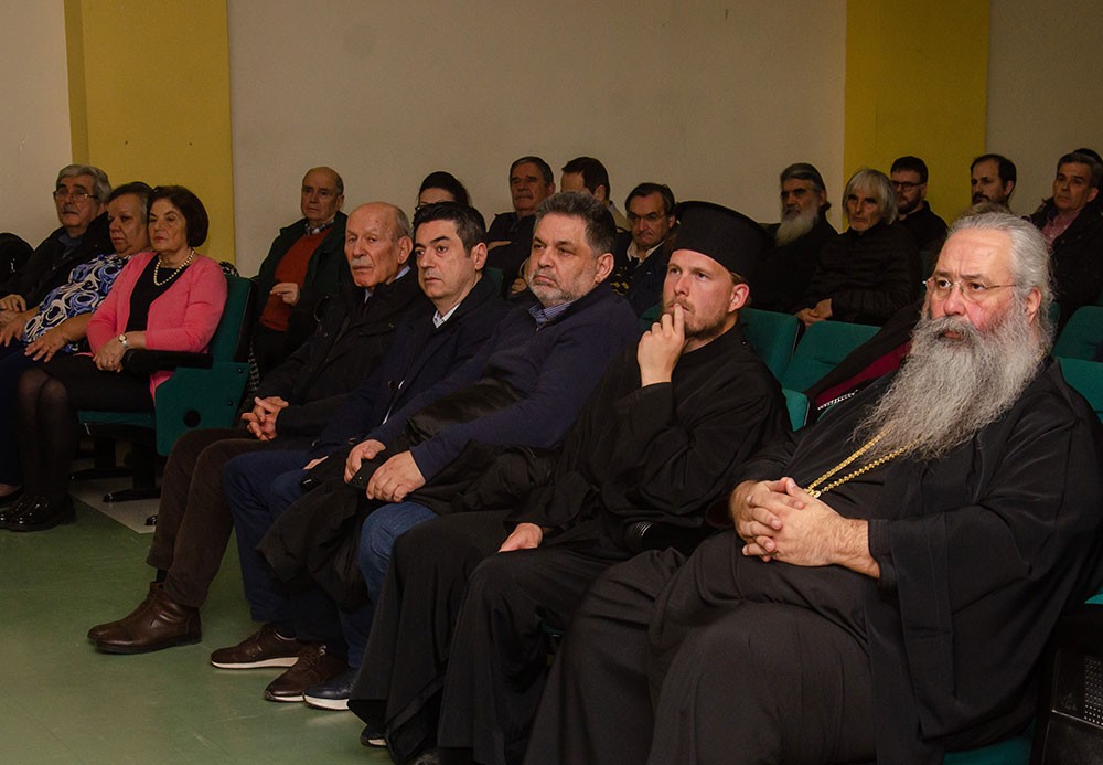 Ο Σεβασμιότατος Μητροπολίτης Νέας Κρήνης και Καλαμαριάς κ.κ. Ιουστίνος συνάρπασε το ακροατήριο της Σχολής Γονέων - Ανοικτό Πανεπιστήμιο Κατερίνης &nbsp;με τον γλυκύτατο και πατερικό λόγο του. Το θέμα της εισηγήσεως του ήταν: «Αναμνήσεις &nbsp;από τον γέροντά μου κυρού Αυγουστίνου Καντιώτη».