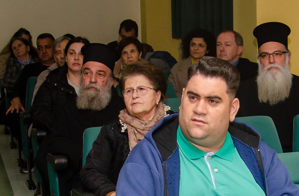 Ο Σεβασμιότατος Μητροπολίτης Νέας Κρήνης και Καλαμαριάς κ.κ. Ιουστίνος συνάρπασε το ακροατήριο της Σχολής Γονέων - Ανοικτό Πανεπιστήμιο Κατερίνης &nbsp;με τον γλυκύτατο και πατερικό λόγο του. Το θέμα της εισηγήσεως του ήταν: «Αναμνήσεις &nbsp;από τον γέροντά μου κυρού Αυγουστίνου Καντιώτη».