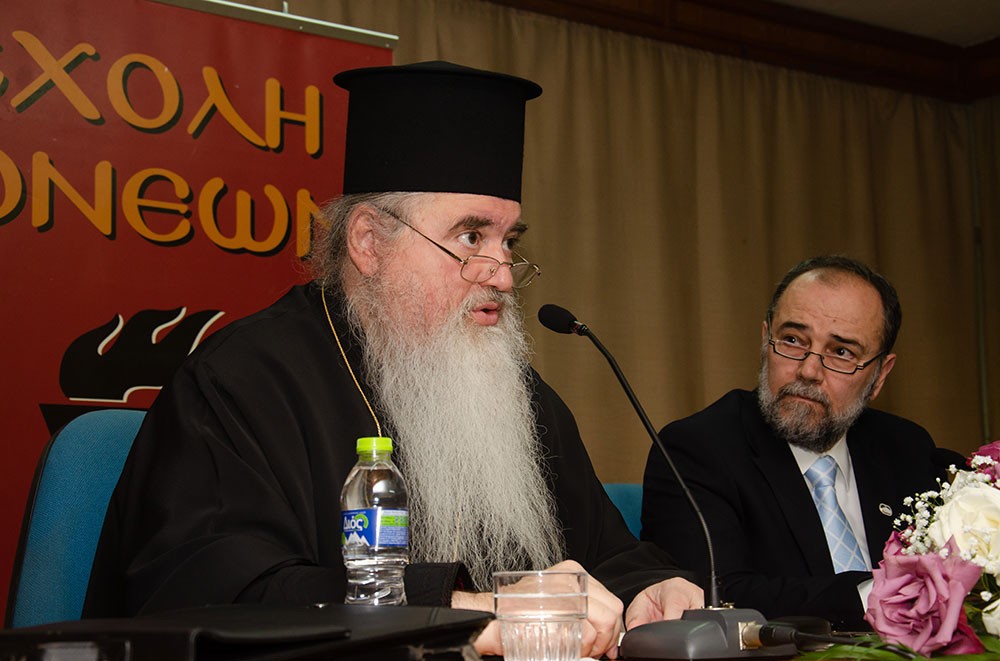 Ο Σεβασμιότατος Μητροπολίτης Νέας Κρήνης και Καλαμαριάς κ.κ. Ιουστίνος συνάρπασε το ακροατήριο της Σχολής Γονέων - Ανοικτό Πανεπιστήμιο Κατερίνης &nbsp;με τον γλυκύτατο και πατερικό λόγο του. Το θέμα της εισηγήσεως του ήταν: «Αναμνήσεις &nbsp;από τον γέροντά μου κυρού Αυγουστίνου Καντιώτη».