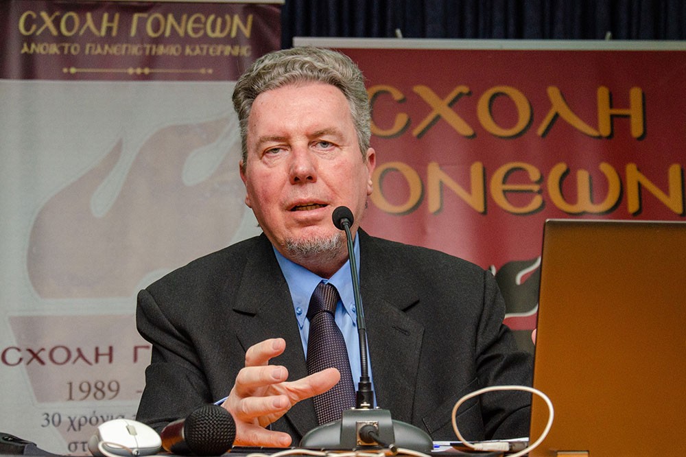 Για την κλιματική μεταβλητότητα  η οποία οφείλεται σε φυσικές αλλά και ανθρωπογενείς αιτίες μίλησε ο γεωπόνος με Μεταπτυχιακό στην Αειφορική Γεωργία και Υποψήφιος Διδάκτωρ Εδαφολογίας κ. Βασίλειος Έξαρχος με θέμα: «Υπάρχει κλιματική αλλαγή;» την Δευτέρα 16 Μαρτίου 2026 στο Ανοικτό Πανεπιστήμιο Κατερίνης. Η εκδήλωση πραγματοποιήθηκε σε Συνδιοργάνωση με την Δευτεροβάθμια Εκπαίδευση Πιερίας. 