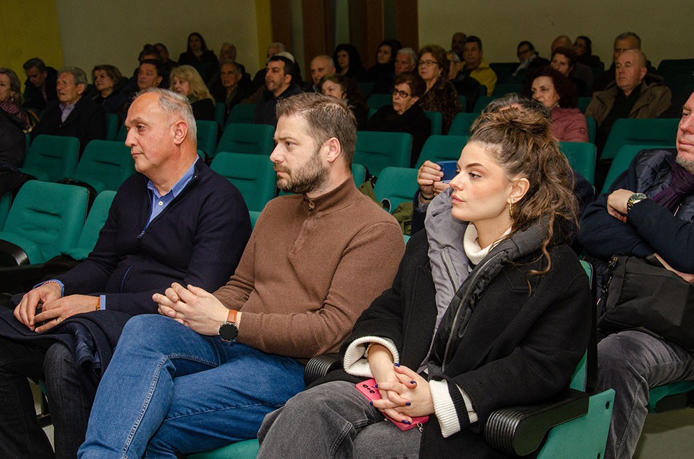 «Η διδασκαλία του μαθήματος των θρησκευτικών στην Ευρώπη» ήταν η εισήγηση του Δρ. Νομικής, Δρ. Θεολογίας, καθηγητή Εκκλησιαστικού Δικαίου Α.Π.Θ. κ. Δημήτριου Νικολακάκη την Δευτέρα 2 Μαρτίου 2026 στην Σχολή Γονέων – Ανοικτό Πανεπιστήμιο Κατερίνης. Η εκδήλωση πραγματοποιήθηκε σε Συνδιοργάνωση με το Πνευματικό Κέντρο της Ι.Μ. Κατερίνης «Ο Άγιος Φώτιος»