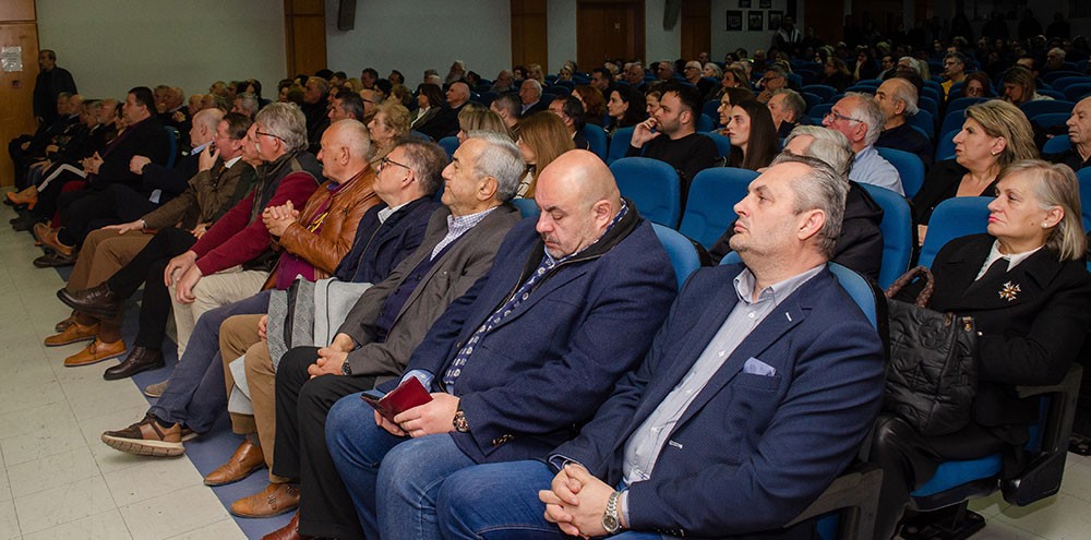 Αυλαία στις εκδηλώσεις της Σχολής Γονέων - Ανοικτό Πανεπιστήμιο Κατερίνης για την Ακαδημαϊκή χρονιά 2025-2026 με μια μοναδική ομιλία του πρώην Γερουσιαστή, πρώην Πρόεδρου της Βουλής του New Hamshire και Πρόεδρο της Ελληνοαμερικανικής Ένωσης Αθήνας κ. Κρίς Σπύρου και θέμα "Η ΜΑΚΕΔΟΝΙΑ ΜΑΣ". H εκδήλωση πραγματοποιήθηκε σε Συνδιοργάνωση με την Δευτεροβάθμια Εκπαίδευση Πιερίας 