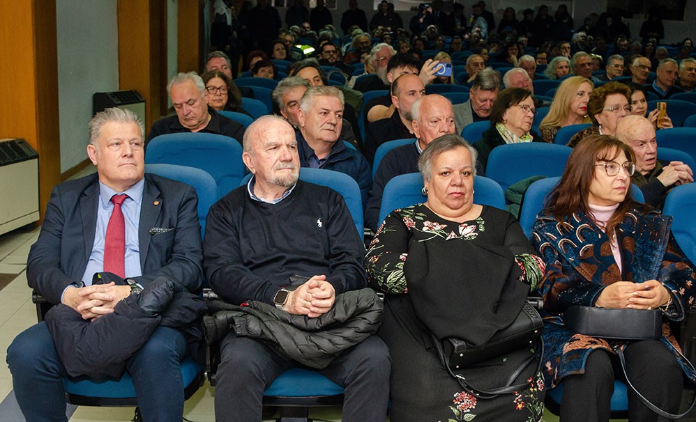 Αυλαία στις εκδηλώσεις της Σχολής Γονέων - Ανοικτό Πανεπιστήμιο Κατερίνης για την Ακαδημαϊκή χρονιά 2025-2026 με μια μοναδική ομιλία του πρώην Γερουσιαστή, πρώην Πρόεδρου της Βουλής του New Hamshire και Πρόεδρο της Ελληνοαμερικανικής Ένωσης Αθήνας κ. Κρίς Σπύρου και θέμα "Η ΜΑΚΕΔΟΝΙΑ ΜΑΣ". H εκδήλωση πραγματοποιήθηκε σε Συνδιοργάνωση με την Δευτεροβάθμια Εκπαίδευση Πιερίας 