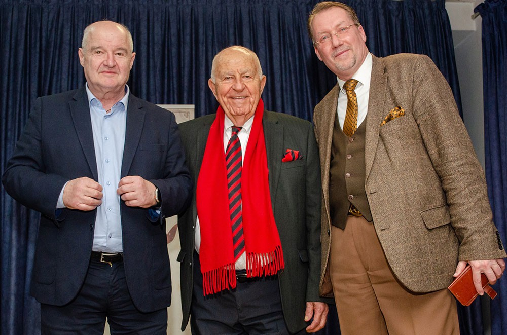 Αυλαία στις εκδηλώσεις της Σχολής Γονέων - Ανοικτό Πανεπιστήμιο Κατερίνης για την Ακαδημαϊκή χρονιά 2025-2026 με μια μοναδική ομιλία του πρώην Γερουσιαστή, πρώην Πρόεδρου της Βουλής του New Hamshire και Πρόεδρο της Ελληνοαμερικανικής Ένωσης Αθήνας κ. Κρίς Σπύρου και θέμα "Η ΜΑΚΕΔΟΝΙΑ ΜΑΣ". H εκδήλωση πραγματοποιήθηκε σε Συνδιοργάνωση με την Δευτεροβάθμια Εκπαίδευση Πιερίας 