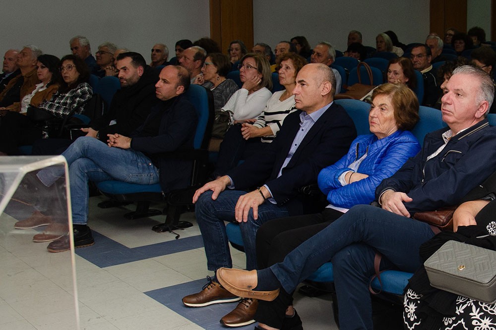 Συγκινητική η ομιλία του Δρ. Σύγχρονης Ιστορίας Α.Π.Θ. και συγγραφέα Βλάση Αγτζίδη που πραγματοποιήθηκε την Δευτέρα 3 Νοεμβρίου 2025 στην Σχολή Γονέων – Ανοικτό Πανεπιστήμιο Κατερίνης σε Συνδιοργάνωση με την Ένωση Ποντίων Πιερίας που είχε θέμα την μεγάλη ανθρωπιστική επιχείρηση «Χρυσόμαλλο δέρας» που οργάνωσε και υλοποίησε η Ελλάδα για να παραλάβει τους Έλληνες ομογενείς στην Αμπχαζία.