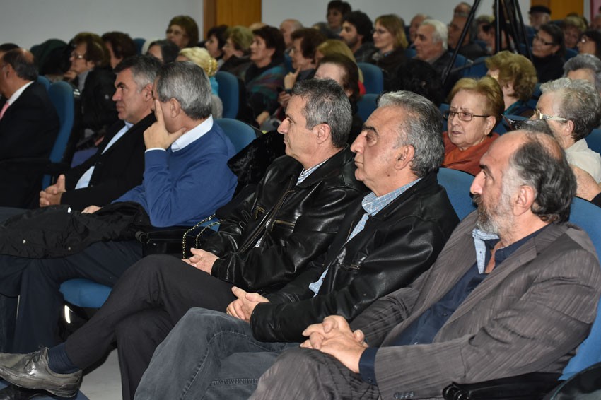 Ο Διεθνολόγος κ.Βενιαμίν Καρακωστάνογλου στην εξαιρετική διάλεξη στο Ανοικτό Πανεπιστήμιο Κατερίνης την 23-11-2015 με θέμα "Το Μακεδονικό Ζήτημα απο τον Παύλο Μέλα μέχρι και σήμερα".