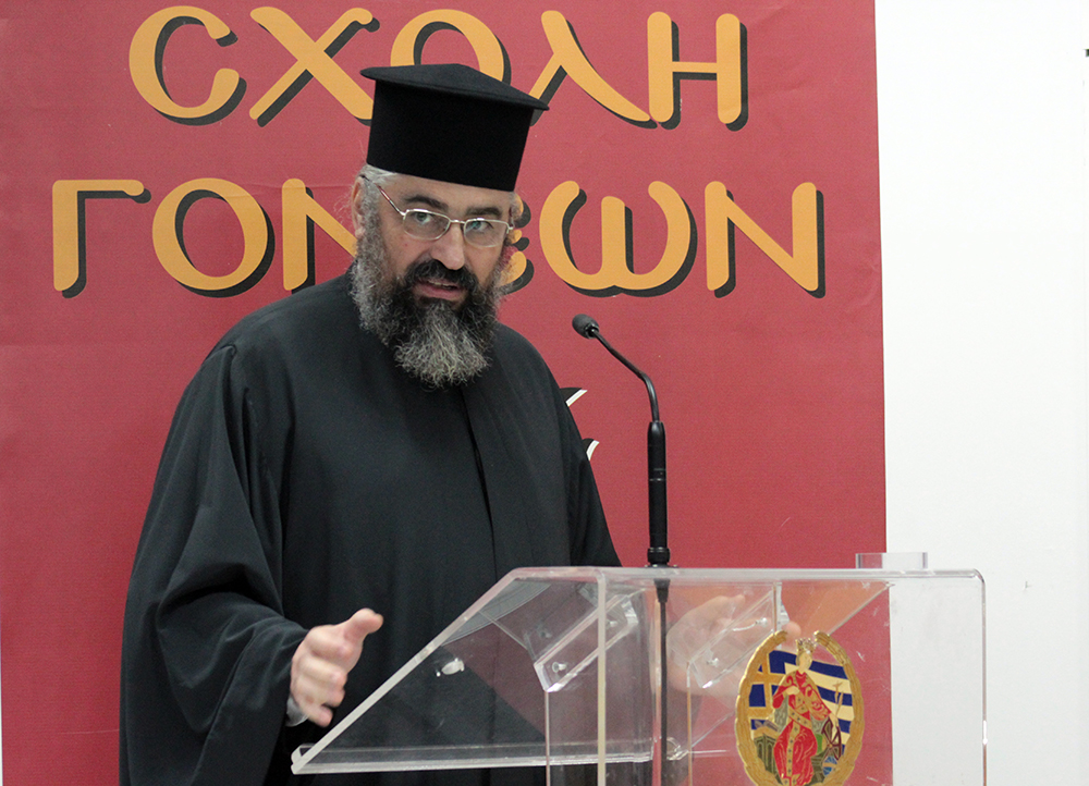 Τη Δευτέρα 4-11-2019 η Σχολή Γονέων - Ανοικτό Πανεπιστήμιο Κατερίνης συνέχισε τις εκδηλώσεις της με την διάλεξη του κ. Στέλιου Παπαθεμελή, προέδρου της Δημοκρατικής Αναγέννησης και πρώην Υπουργού. Το θέμα της ομιλίας παρέπεμπε σε ρήση του κυβερνήτη Καποδίστρια: "Ο φιλήκοος των ξένων είναι προδότης".