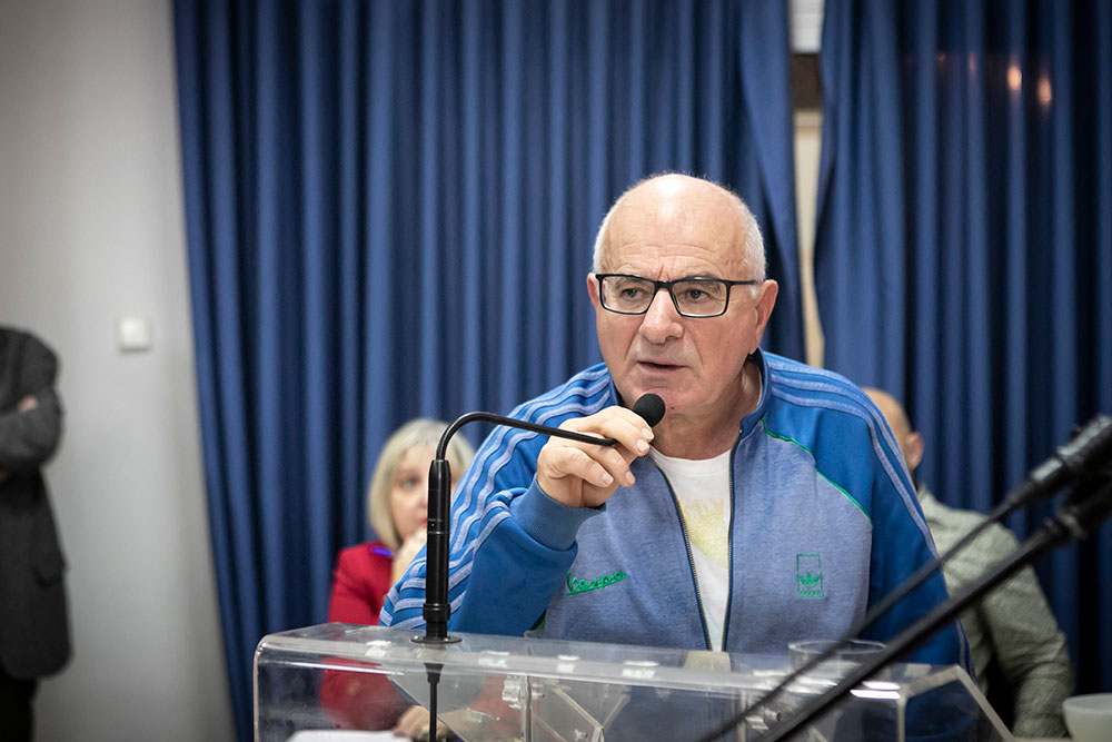 Με τη γνωστή στο πανελλήνιο δημοσιογράφο – κλασική φιλόλογο κυρία Βίκυ Φλέσσα ξεκίνησε το φετινό ταξίδι της για την 35η χρονιά η Σχολή Γονέων – Ανοικτό Πανεπιστήμιο Κατερίνης την Δευτέρα 23 Οκτωβρίου 2023 στο Συνεδριακό Κέντρο Κατερίνης. Το θέμα της εκδήλωσης ήταν: «Γιατί ψυχανάλυση, κύριε Γιωσαφάτ;»
