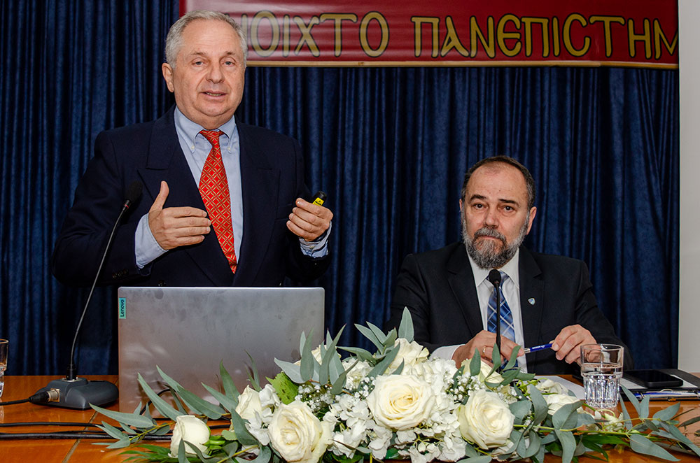Την προτελευταία εκδήλωση ολοκλήρωσε με επιτυχία την Δευτέρα 26-02-2024 η Σχολή Γονέων – Ανοικτό Πανεπιστήμιο Κατερίνης στο Συνεδριακό Κέντρο Κατερίνης με καλεσμένο ομιλητή τον Υποναύαρχο ε.α. και ωκεανογράφο - μετεωρολόγο κ. Συμεών Κωνσταντινίδη. Το θέμα που αναπτύχθηκε ήταν: «Η Τούρκικη βάση στην Ανταρκτική». Η εκδήλωση έγινε σε Συνδιοργάνωση με το με τον Ελληνικό Σύνδεσμο Ναυτικής Αεροπορίας.
