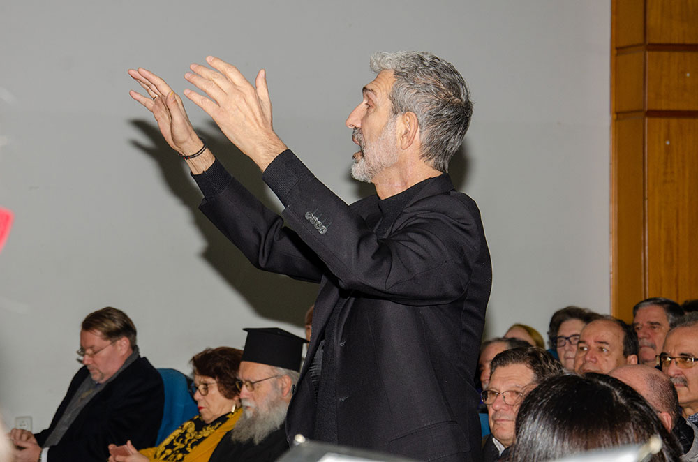 Μια εξαιρετική και γεμάτη νοήματα διάλεξη έδωσε την Δευτέρα 17 Φεβρουαρίου ο γνωστός δημοσιογράφος, Νομικός και Εκδότης της παλαιότερης εφημερίδας της χώρας μας της ΕΣΤΙΑΣ (η οποία το 2026 συμπληρώνει 150 χρόνια ζωής) κ. Μανώλης Κοττάκης στην Σχολή Γονέων – Ανοικτό Πανεπιστήμιο Κατερίνης με θέμα: «Η Ευρώπη σαπίζει…». Η εκδήλωση έγινε σε Συνδιοργάνωση με το Επιμελητήριο Πιερίας.