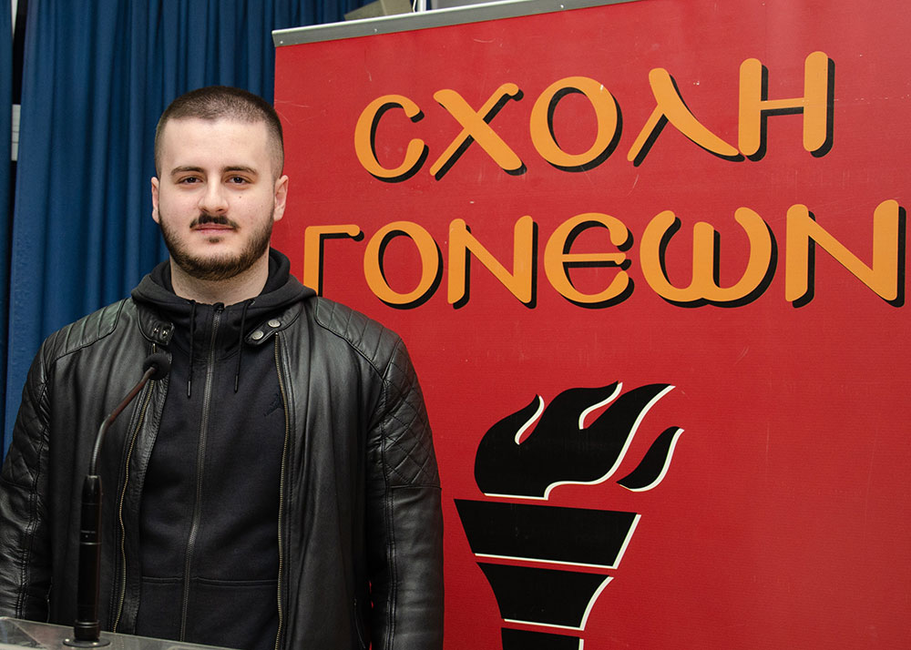 Μια εξαιρετική και γεμάτη νοήματα διάλεξη έδωσε την Δευτέρα 17 Φεβρουαρίου ο γνωστός δημοσιογράφος, Νομικός και Εκδότης της παλαιότερης εφημερίδας της χώρας μας της ΕΣΤΙΑΣ (η οποία το 2026 συμπληρώνει 150 χρόνια ζωής) κ. Μανώλης Κοττάκης στην Σχολή Γονέων – Ανοικτό Πανεπιστήμιο Κατερίνης με θέμα: «Η Ευρώπη σαπίζει…». Η εκδήλωση έγινε σε Συνδιοργάνωση με το Επιμελητήριο Πιερίας.