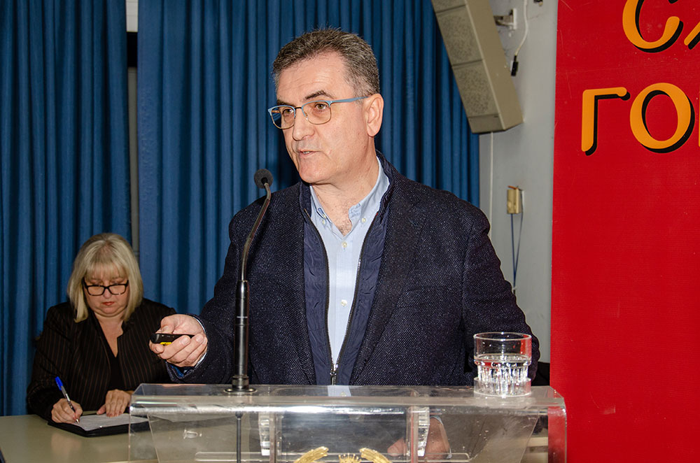 Μια εξαιρετικά αναλυτική παρουσίαση για τις «σύγχρονες χειρουργικές τεχνικές στην σπονδυλική στήλη» αλλά και τους «Αστικούς Μύθους στην Ιατρική» παρουσίασαν την 18-11-2024 στην Σχολή Γονέων – Ανοικτό Πανεπιστήμιο Κατερίνης ο Διευθυντής του τμήματος ενδοσκοπικής Χειρουργικής Σπονδυλικής στήλης κ. Σπυρίδων Σκριβιλιωτάκης και ο χειρουργός Ορθοπεδικός κ. Νικόλαος Ρηγόπουλος. Η εκδήλωση πραγματοποιήθηκε σε Συνδιοργάνωση με την εταιρεία «ΑΜΒΡΟΣΙΑΔΗΣ κοτόπουλα Ολύμπου Α.Ε.Β.Ε.».