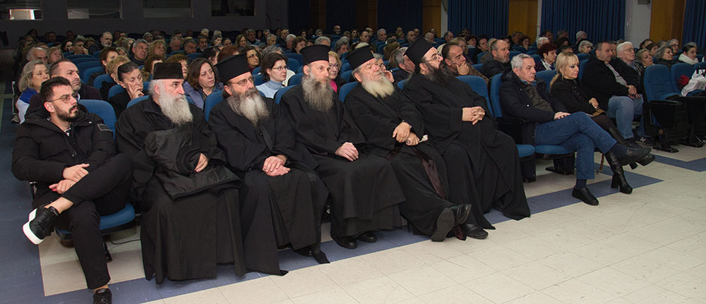 Από την συγκλονιστική κατάθεση ψυχής του π. Πέτρου Ζώη για τον γέροντα του, μακαριστό π. Εφραίμ Αριζονίτη στην Σχολή Γονέων Κατερίνης 2-12-2024