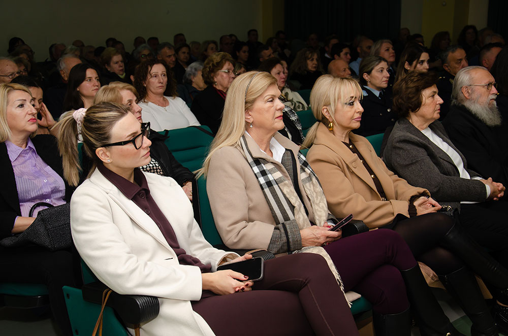Το θέμα της εξαιρετικής &nbsp;ομιλίας την Δευτέρα 1-12-2025 του κ. Παπαπροδρόμου ήταν: «Η οικονομική διάσταση του κυβερνοεγκλήματος». &nbsp;Θέμα τεράστιο και με πολλές διαστάσεις πέραν της οικονομικής. Η εκδήλωση έγινε σε Συνδιοργάνωση με την Διεύθυνση Αστυνομίας Πιερίας.