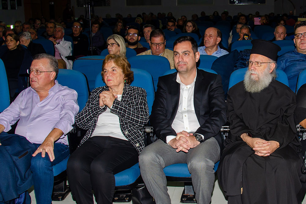 «Γνωριμία» με έναν Άγιο. Τον Άγιο Ιερώνυμο τον Σιμωνοπετρίτη είχαν την χαρά και την Ευλογία να γνωρίσουν οι φίλοι της Σχολής&nbsp; Γονέων Κατερίνης την Δευτέρα 10-11-2025 μέσα από την ομιλία του ιερομονάχου π. Μύρωνος Σιμωνοπετρίτη ο οποίος με γλαφυρό τρόπο παρουσίασε την βιωτή του Οσίου Ιερώνυμου Σιμωνοπετρίτη, του Μικρασιάτη.