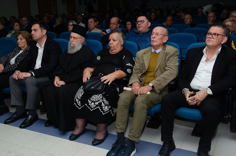 «Γνωριμία» με έναν Άγιο. Τον Άγιο Ιερώνυμο τον Σιμωνοπετρίτη είχαν την χαρά και την Ευλογία να γνωρίσουν οι φίλοι της Σχολής&nbsp; Γονέων Κατερίνης την Δευτέρα 10-11-2025 μέσα από την ομιλία του ιερομονάχου π. Μύρωνος Σιμωνοπετρίτη ο οποίος με γλαφυρό τρόπο παρουσίασε την βιωτή του Οσίου Ιερώνυμου Σιμωνοπετρίτη, του Μικρασιάτη.