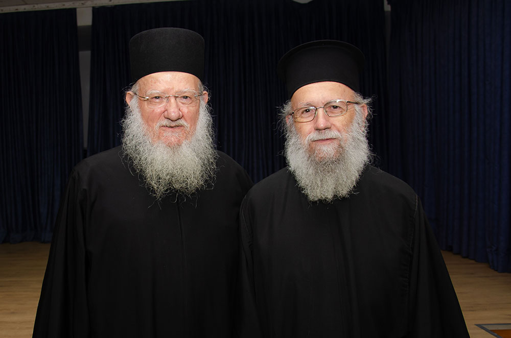 «Γνωριμία» με έναν Άγιο. Τον Άγιο Ιερώνυμο τον Σιμωνοπετρίτη είχαν την χαρά και την Ευλογία να γνωρίσουν οι φίλοι της Σχολής&nbsp; Γονέων Κατερίνης την Δευτέρα 10-11-2025 μέσα από την ομιλία του ιερομονάχου π. Μύρωνος Σιμωνοπετρίτη ο οποίος με γλαφυρό τρόπο παρουσίασε την βιωτή του Οσίου Ιερώνυμου Σιμωνοπετρίτη, του Μικρασιάτη.