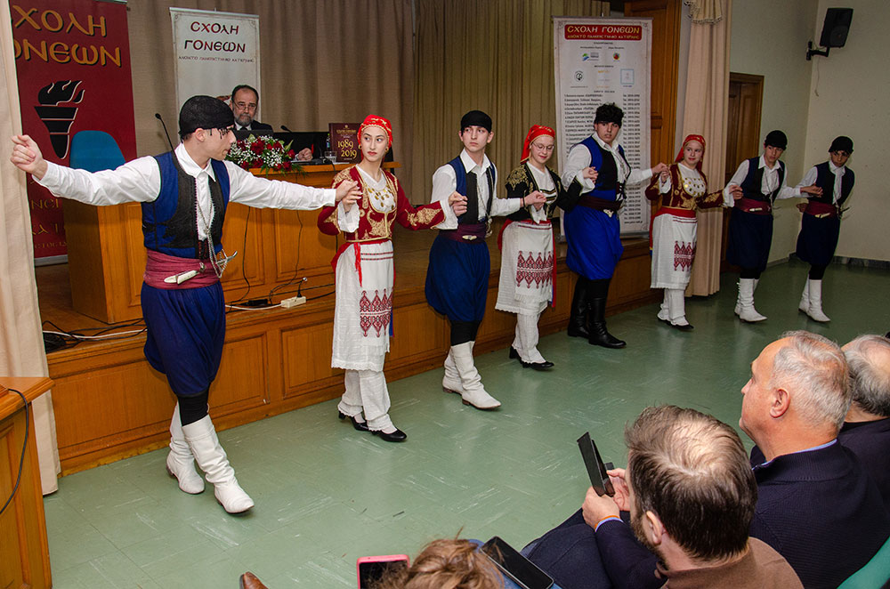 «Η διδασκαλία του μαθήματος των θρησκευτικών στην Ευρώπη» ήταν η εισήγηση του Δρ. Νομικής, Δρ. Θεολογίας, καθηγητή Εκκλησιαστικού Δικαίου Α.Π.Θ. κ. Δημήτριου Νικολακάκη την Δευτέρα 2 Μαρτίου 2026 στην Σχολή Γονέων – Ανοικτό Πανεπιστήμιο Κατερίνης. Η εκδήλωση πραγματοποιήθηκε σε Συνδιοργάνωση με το Πνευματικό Κέντρο της Ι.Μ. Κατερίνης «Ο Άγιος Φώτιος»