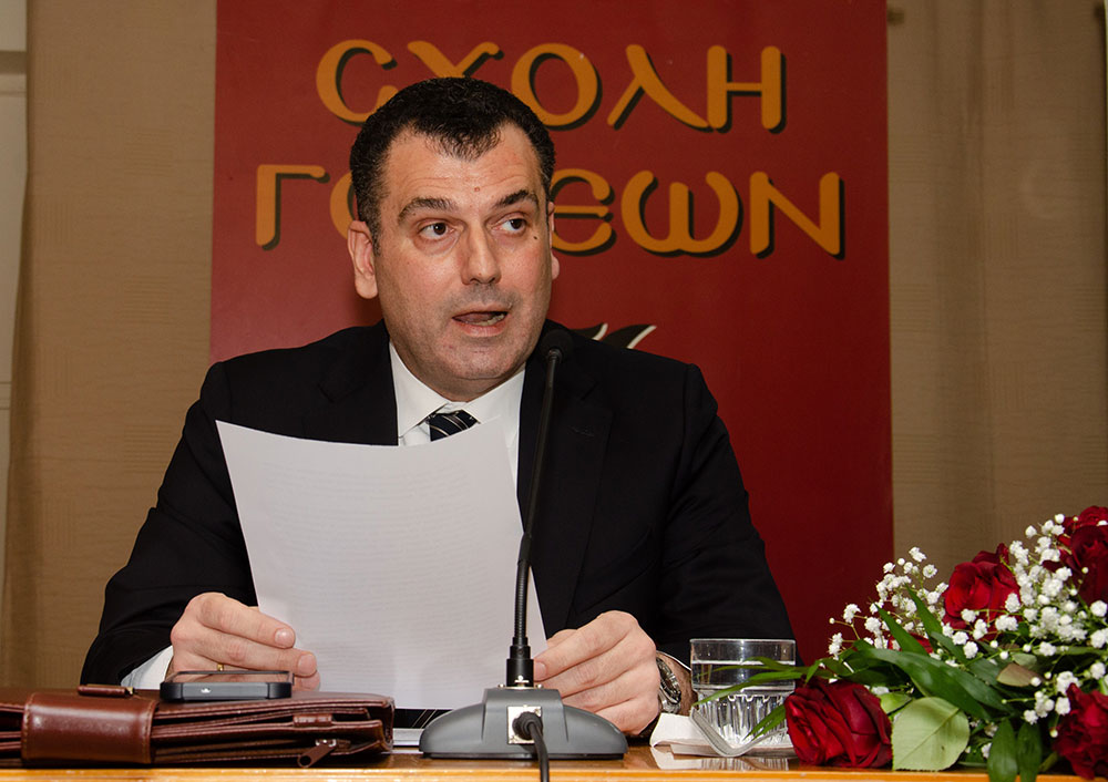 «Η διδασκαλία του μαθήματος των θρησκευτικών στην Ευρώπη» ήταν η εισήγηση του Δρ. Νομικής, Δρ. Θεολογίας, καθηγητή Εκκλησιαστικού Δικαίου Α.Π.Θ. κ. Δημήτριου Νικολακάκη την Δευτέρα 2 Μαρτίου 2026 στην Σχολή Γονέων – Ανοικτό Πανεπιστήμιο Κατερίνης. Η εκδήλωση πραγματοποιήθηκε σε Συνδιοργάνωση με το Πνευματικό Κέντρο της Ι.Μ. Κατερίνης «Ο Άγιος Φώτιος»
