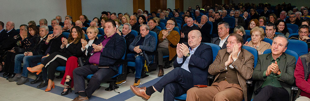 Αυλαία στις εκδηλώσεις της Σχολής Γονέων - Ανοικτό Πανεπιστήμιο Κατερίνης για την Ακαδημαϊκή χρονιά 2025-2026 με μια μοναδική ομιλία του πρώην Γερουσιαστή, πρώην Πρόεδρου της Βουλής του New Hamshire και Πρόεδρο της Ελληνοαμερικανικής Ένωσης Αθήνας κ. Κρίς Σπύρου και θέμα "Η ΜΑΚΕΔΟΝΙΑ ΜΑΣ". H εκδήλωση πραγματοποιήθηκε σε Συνδιοργάνωση με την Δευτεροβάθμια Εκπαίδευση Πιερίας