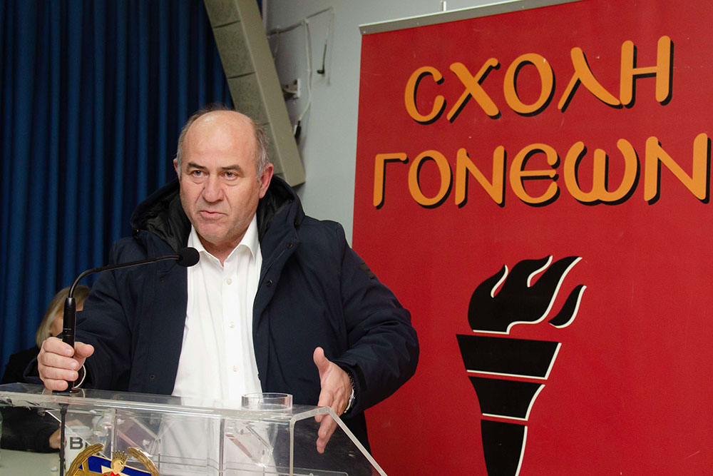 Συγκλόνισαν με τις προσωπικές τους μαρτυρίες για την Κρίση των Ιμίων ο Αντιναύαρχος Π.Ν. ε.α. Σπυρίδων Κονιδάρης και ο Υποναύαρχος Π.Ν. ε.α. Δημήτριος Τσαΐλάς την Δευτέρα 26 Ιανουαρίου 2026 στο αφιέρωμα της Σχολής Γονέων – Ανοικτό Πανεπιστήμιο Κατερίνης με αφορμή τα 30 χρόνια από την κρίση των Ιμίων η οποία κορυφώθηκε τις πρώτες πρωινές ώρες της 31ης Ιανουαρίου 1996, φέρνοντας Ελλάδα και Τουρκία στα πρόθυρα ένοπλης αντιπαράθεσης.  