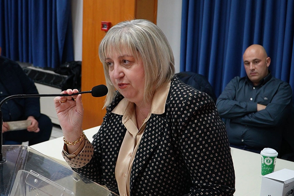 Συγκλονιστικός ο παπά Βαγγέλης Παπανικολάου στην κατάμεστη αίθουσα του Συνεδριακού κέντρου Κατερίνης με θέμα: «Ίνα τι κρίνεις τον αδερφό σου;» την Δευτέρα 8-12-2025. 