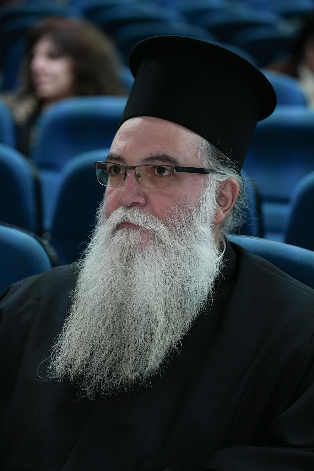 Μια εξαιρετικά επίκαιρη εκδήλωση με θέμα: «Η Κρίση στην Ελληνική Οικογένεια» πραγματοποιήθηκε την Δευτέρα 9 Μαρτίου 2026 στην Σχολή Γονέων – Ανοικτό Πανεπιστήμιο Κατερίνης με επίσημους ομιλητές και καλεσμένους τον σεβασμιώτατο Μητροπολίτη Σισσανίου & Σιατίστης κ.κ. ΑΘΑΝΑΣΙΟ και τον βουλευτή της Ν.Δ. και Γεν. Γραμματέα της Κοινοβουλευτικής ομάδας της Ν.Δ. κ. Μάξιμο Χαρακόπουλο. Η εκδήλωση έγινε σε Συνδιοργάνωση με την Δ.Ε.Ε.Π Πιερίας της Ν.Δ. Συμμετείχε η Χορωδία του πολιτιστικού Ομίλου Λιτοχώρου «ΆΝΑΣΣΑ» υπό την διεύθυνση της μαέστρου κ. Μαρίκας Φωτοπούλου.