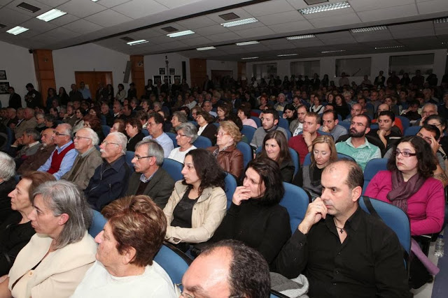 Ακολούθησε η ομιλία του Σεβασμιωτάτου κ.κ. Σεραφείμ με θέμα "Τεκτονισμός-Μασονία. Η αποκρυφιστική και παγανιστική λατρεία του Εωσφόρου" . Χωρίς να αναφέρεται σε πρόσωπα ο ομιλητής, διότι είναι εικόνες Θεού, καταθέτει και καταγγέλλει το σύστημα χωρίς μισαλλοδοξία και εχθρικό λόγο.