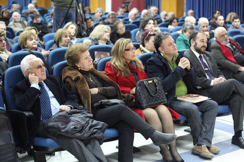 «Είναι το DNA η κρυστάλλινη σφαίρα που προβλέπει το μέλλον μας;» το θέμα της ομιλίας από τον Ιατρό- Καθηγητή Γενετικής κ. Κωνσταντίνο Πάγκαλο είχαν την ευκαιρία να παρακολουθήσουν οι φίλοι της Σχολής Γονέων – Ανοικτό Πανεπιστημίο Κατερίνης.