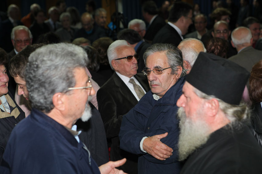    Μιά εκπληκτική ομιλία προιόν έρευνας 10 ετών για τα Σεπτεμβριανά του 1955 του Δικηγόρου κ. Νικολάου Τσιρέλη σε πηγές κυρίως Τούρκικων μέσων, απόλαυσαν οι φίλοι του Ανοικτού Πανεπιστημίου Κατερίνης. Η πλήρως εμπεριστατωμένη έρευνα παρουσιάστηκε με πλούσιο οπτικοακουστικό υλικό που καθήλωσε το ακροατήριο. Στο τέλος της εκδήλωσης οι "Μελωδοί της Παράδοσης" και η τραγουδίστρια Βασιλική Κωστοπούλου παρουσίασαν Παραδοσιακά τραγούδια της Πόλης.