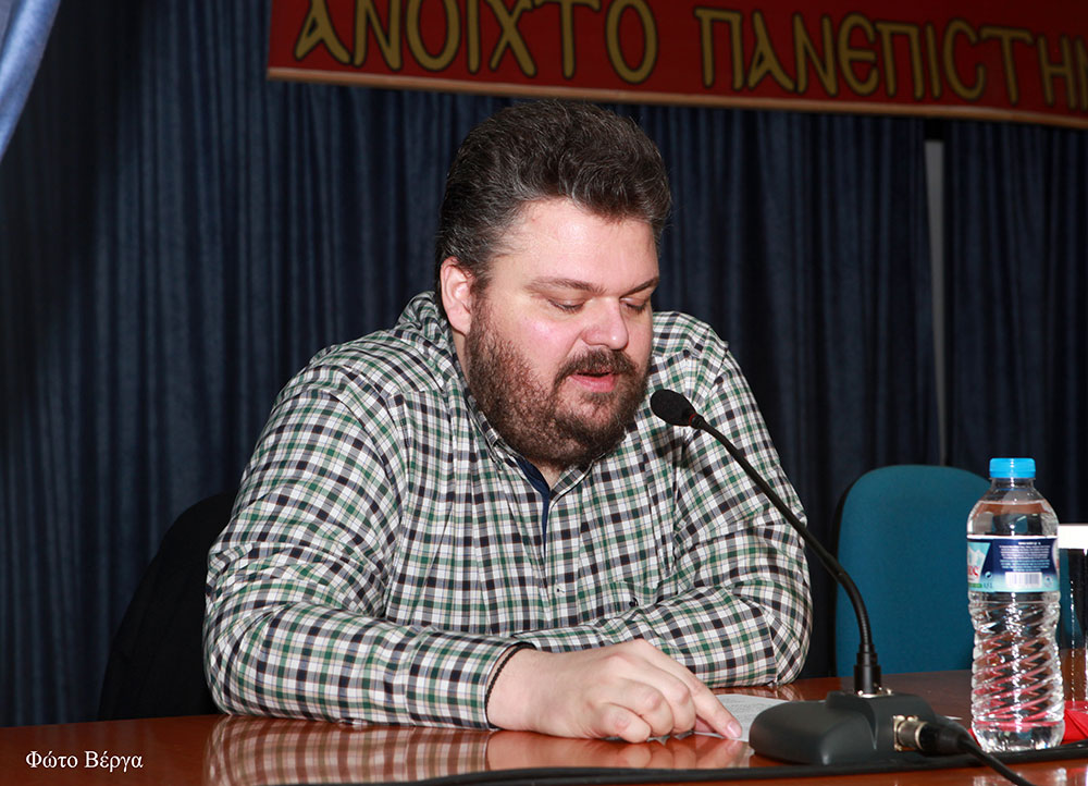 Ο Αστροφυσικός Δρ. Μάνος Δανέζης ήταν ο ομιλητής του Ανοικτού Πανεπιστημίου Κατερίνης την Δευτέρα 5 Μαρτίου. Το θέμα της διάλεξης του ήταν : "Η Σχετικότητα του χρόνου"  &nbsp;&nbsp;&nbsp;&nbsp;&nbsp;&nbsp;&nbsp; Ο Μάνος Δανέζης&nbsp; υπήρξε επίκουρος καθηγητής Αστροφυσικής στο Πανεπιστήμιο Αθηνών και τα ερευνητικά του ενδιαφέροντα στρέφονταν στις κατευθύνσεις: δορυφορική φασματοσκοπία στο υπεριώδες, αστρικές ατμόσφαιρες, διπλοί και μεταβλητοί αστέρες, Ιστορία και Φιλοσοφία των Επιστημών κ.ά. Είναι μέλος της Διεθνούς Αστρονομικής Ένωσης, της Ελληνικής Αστρονομικής Εταιρείας της Ένωσης Ελλήνων Φυσικών και της Ελληνικής Μαθηματικής Εταιρείας. Έχει συντάξει&nbsp;εκατοντάδες άρθρα στον ελληνικό ημερήσιο τύπο, καθώς και δεκαέξι βιβλία σχετικά με την Αστροφυσική και την Ιστορία και Φιλοσοφία των Επιστημών. Τέλος έχει παρουσιάσει 110 εκπομπές στην ελληνική τηλεόραση με σχετική θεματολογία.