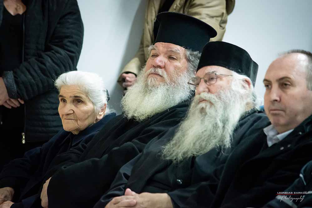 H Σχολή Γονέων- Ανοιχτό Πανεπιστήμιο Κατερίνης συμπλήρωσε τον κύκλο ομιλιών των τριάντα συνεχών ετών λειτουργίας της με μια πολύ διδακτική επετειακή ομιλία. Καλεσμένος ομιλητής της εκδήλωσης ήταν ο γέρων της Ιεράς Καλύβης των Αγίων Αποστόλων&nbsp; του Αγίου Όρους π. Νίκων. Το θέμα του ήταν η συνέχεια και το δεύτερο μέρος παλαιότερης ομιλίας του με θέμα «Η Κατάκριση»