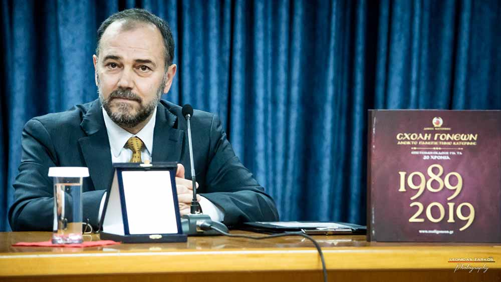 H Σχολή Γονέων- Ανοιχτό Πανεπιστήμιο Κατερίνης συμπλήρωσε τον κύκλο ομιλιών των τριάντα συνεχών ετών λειτουργίας της με μια πολύ διδακτική επετειακή ομιλία. Καλεσμένος ομιλητής της εκδήλωσης ήταν ο γέρων της Ιεράς Καλύβης των Αγίων Αποστόλων&nbsp; του Αγίου Όρους π. Νίκων. Το θέμα του ήταν η συνέχεια και το δεύτερο μέρος παλαιότερης ομιλίας του με θέμα «Η Κατάκριση»