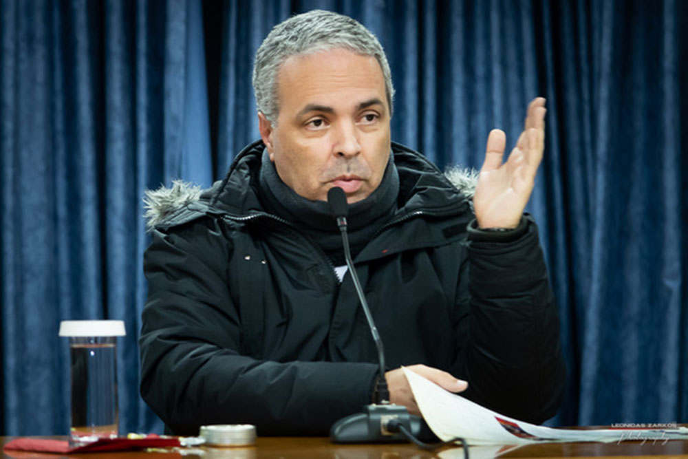 Με μεγάλη επιτυχία και πλήρη αποδοχή του κόσμου πραγματοποιήθηκε&nbsp; μια ενδιαφέρουσα&nbsp; ομιλία σήμερα στις 25 Φεβρουαρίου 2019&nbsp; με επίσημο καλεσμένο κ. Νίκο Λυγερό στη Σχολή Γονέων-Ανοιχτό Πανεπιστήμιο Κατερίνης. Ο κος Νίκος Λυγερός είναι καθηγητής, ερευνητής&nbsp; μα κυρίως στρατηγικός &nbsp;αναλυτής. Στο Συνεδριακό Κέντρο της Κατερίνης&nbsp; παρουσιάστηκε&nbsp; διάλεξη με θέμα "Στρατηγική Έξυπνη Ιστορία"&nbsp; και στην εκδήλωση&nbsp; συνδιοργανωτής &nbsp;ήταν το Κέντρο Ξένων Γλωσσών Κλιγγοπούλου Ρεβέκκα.