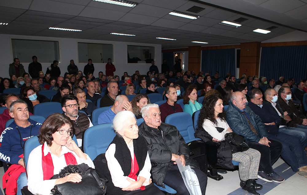 Την Δευτέρα 12 Δεκεμβρίου 2022 η Σχολή Γονέων - Ανοικτό Πανεπιστήμιο Κατερίνης είχε την ιδιαίτερη χαρά να φιλοξενεί τον Ιερομόναχο π. Νίκωνα, γέροντα του Ιερού Κελίου 12 Αποστόλων στην Ξενοφωντινή Σκήτη του Αγίου Όρους με το ενδιαφέρον θέμα «Οι αισθήσεις των αγίων». Συνδιοργανωτής ήταν ο Ιεραποστολικός Σύλλογος ΚΥΡΙΑΚΗ. Στην έναρξη της εκδήλωσης ακούστηκαν τραγούδια από την Χορωδία του Πολιτιστικού Συλλόγου "ΜΑΚΕΔΟΝΙΑ" και το Μουσικό Εργαστήρι ΟΛΥΜΠΟΥ υπό την διεύθυνση του μαέστρου Νικολάου Πατρή.