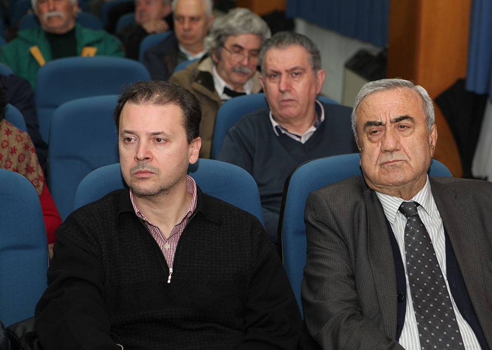 Έντονα συγκινητική και πατριωτική η ομιλία του κ. Σάββα Καλεντερίδη στην Σχολή Γονέων – Ανοικτό Πανεπιστήμιο Κατερίνης την Δευτέρα 23-1-2023 με θέμα: «Μεταναστευτικό το μεγάλο πρόβλημα της Ευρώπης» Σάββας Καλεντερίδης από την Κατερίνη: •	Η Τουρκία δέχτηκε 40.000 Τζιχαντιστές στο έδαφος της, τους εκπαίδευσε και τους έστειλε σε όλο τον Κόσμο! •	Οι εκβιασμοί της Τουρκίας στην Ευρώπη είναι άδικοι και παράνομοι. •	Η πολιτική κατευνασμού έφερε τον πόλεμο στην πόρτα μας. •	Η πολιτική αποτροπής τον απομακρύνει. 