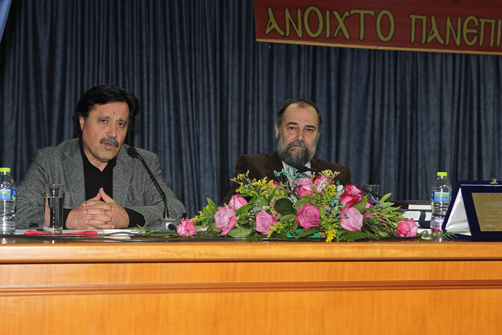 Έντονα συγκινητική και πατριωτική η ομιλία του κ. Σάββα Καλεντερίδη στην Σχολή Γονέων – Ανοικτό Πανεπιστήμιο Κατερίνης την Δευτέρα 23-1-2023 με θέμα: «Μεταναστευτικό το μεγάλο πρόβλημα της Ευρώπης» Σάββας Καλεντερίδης από την Κατερίνη: •	Η Τουρκία δέχτηκε 40.000 Τζιχαντιστές στο έδαφος της, τους εκπαίδευσε και τους έστειλε σε όλο τον Κόσμο! •	Οι εκβιασμοί της Τουρκίας στην Ευρώπη είναι άδικοι και παράνομοι. •	Η πολιτική κατευνασμού έφερε τον πόλεμο στην πόρτα μας. •	Η πολιτική αποτροπής τον απομακρύνει. 